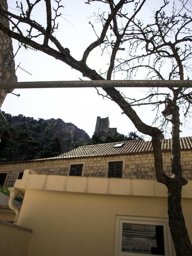 House Nataniel In Omis Near Sea Lejlighed Eksteriør billede