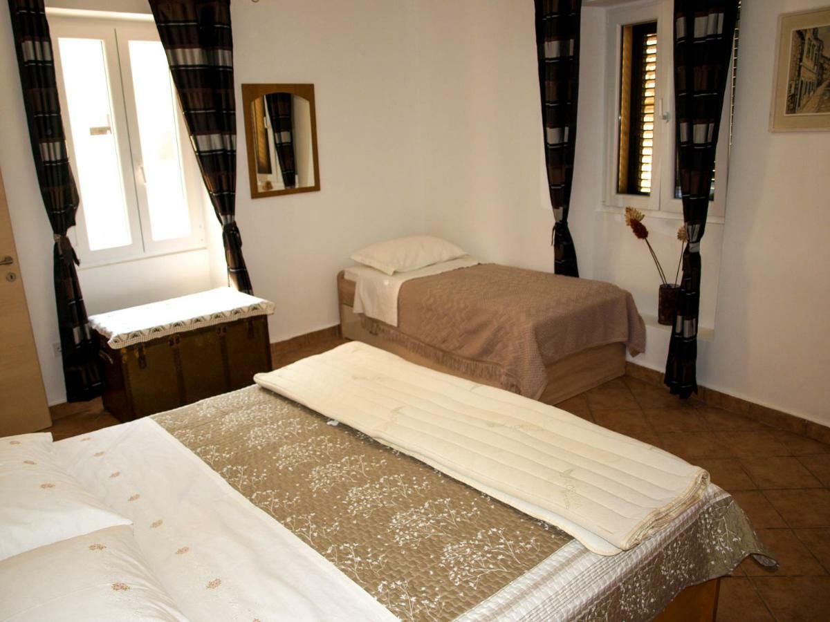 House Nataniel In Omis Near Sea Lejlighed Eksteriør billede