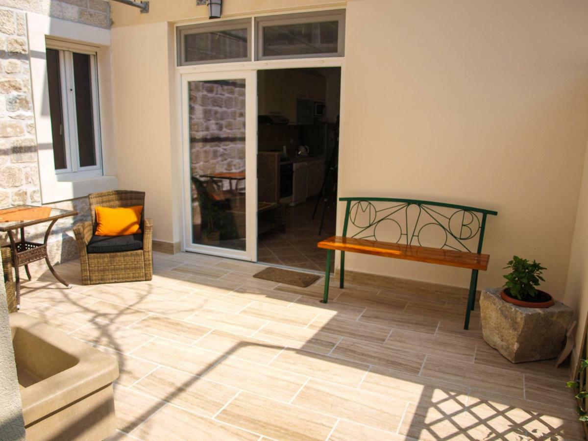 House Nataniel In Omis Near Sea Lejlighed Eksteriør billede