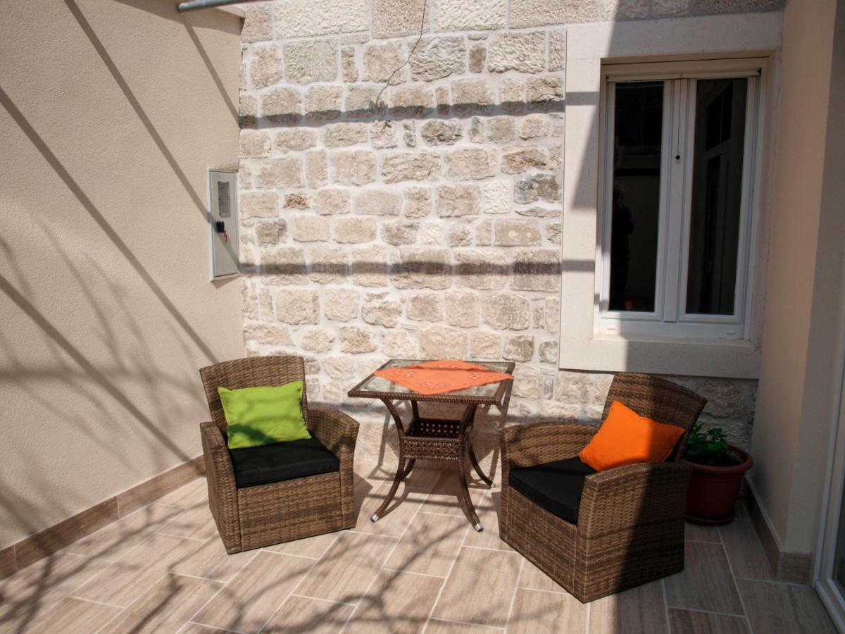 House Nataniel In Omis Near Sea Lejlighed Eksteriør billede